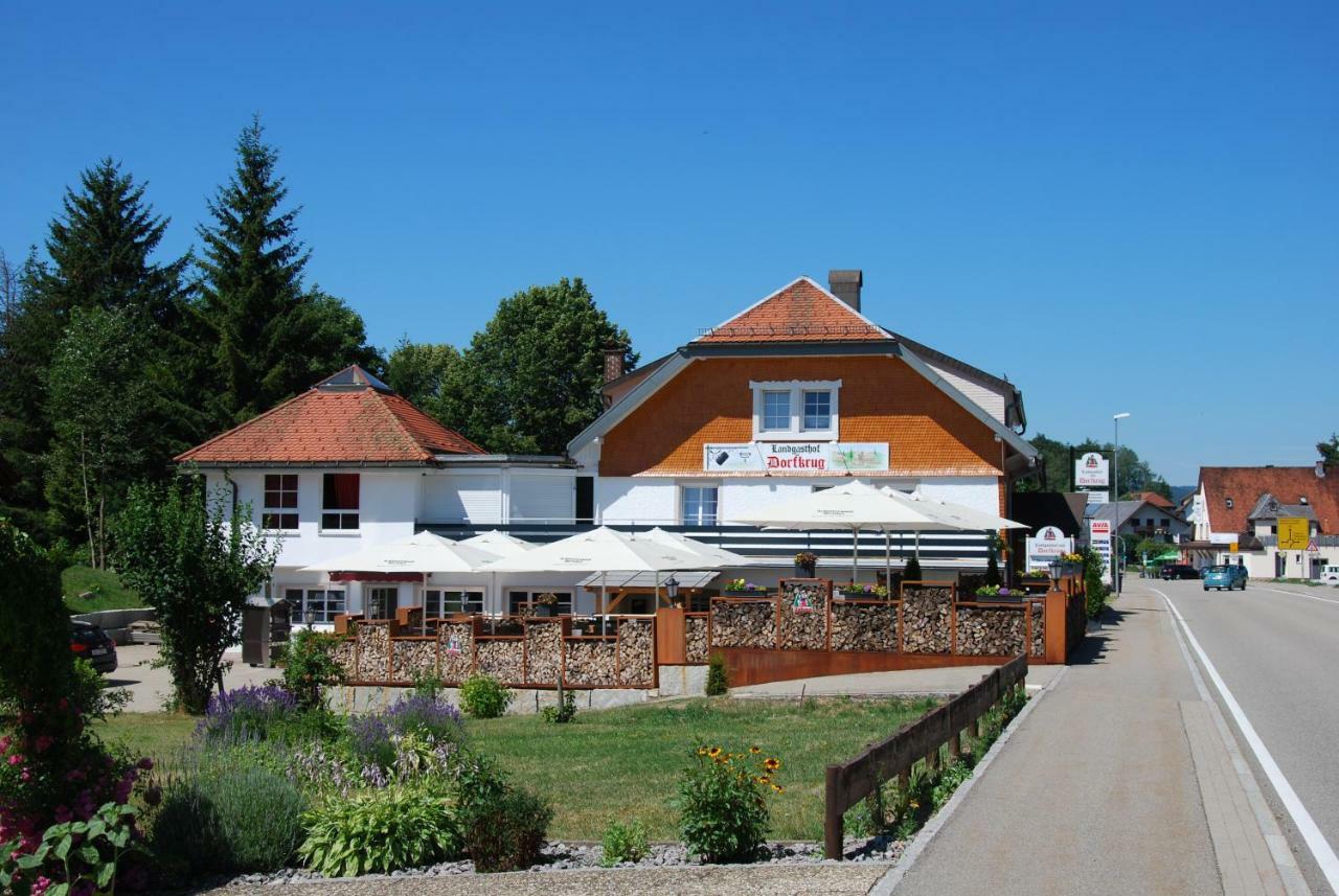 Отель Landgasthof Zum Dorfkrug Хаузерн Экстерьер фото